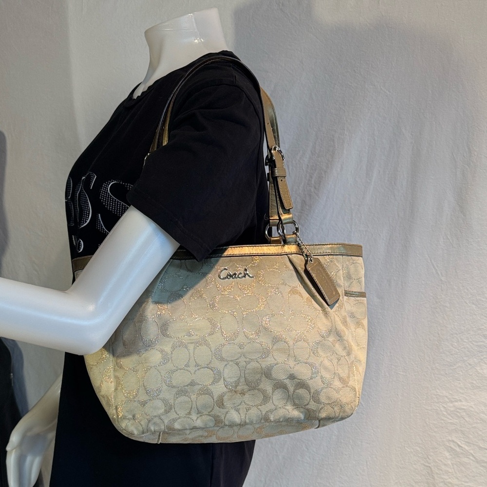 Coach Beige Signature Shoulder Bag - Picture 3 of 16
